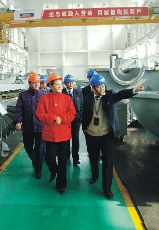 2007年国家发改委工业司副司长黄鹂来征途国际视察