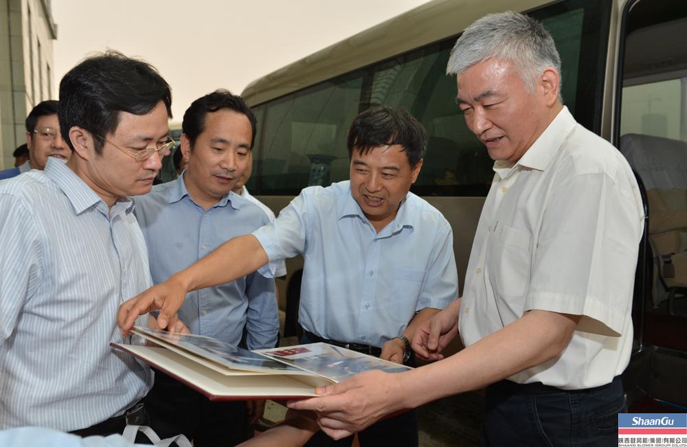 科技部党组书记、副部长王志刚一行来征途国际调研